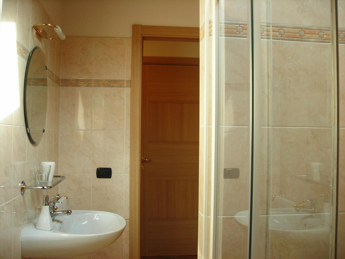La Folaga Bed and Breakfast Gavirate Εξωτερικό φωτογραφία